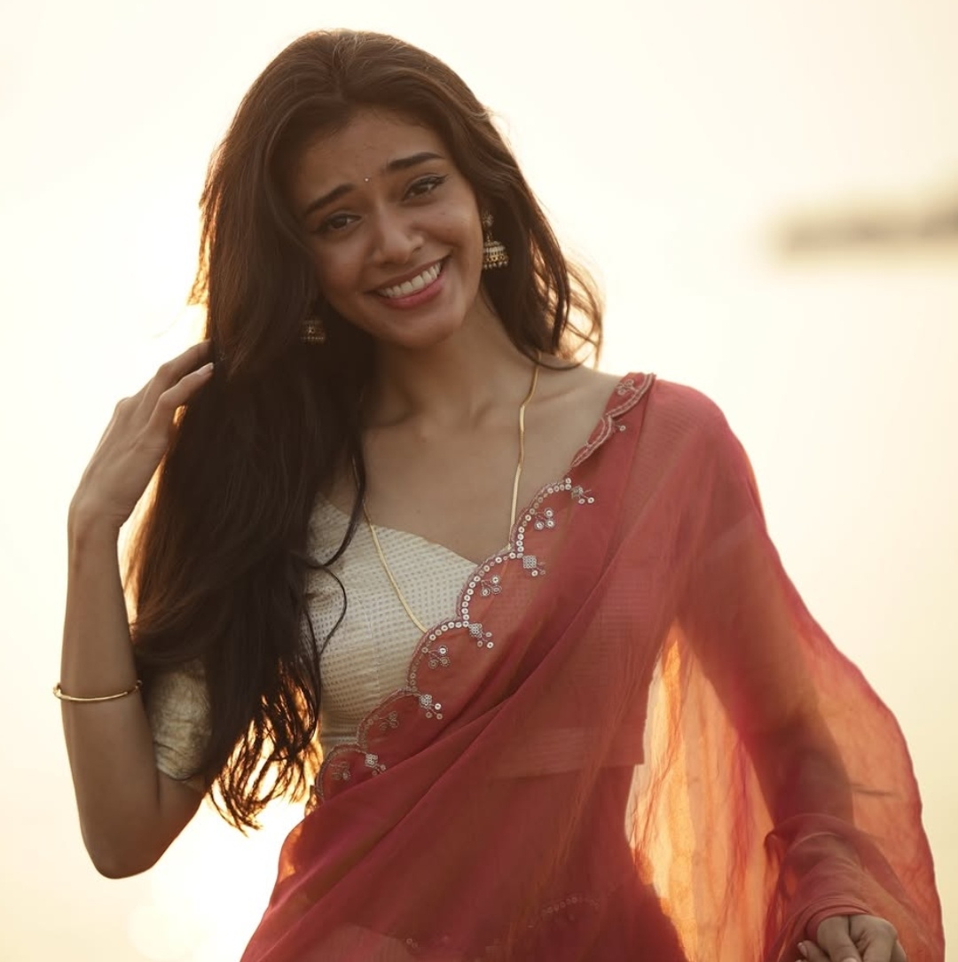Tanvi Dixit 